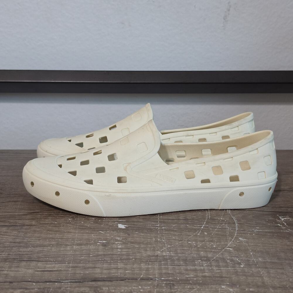Vans TRK Men’s Casual Slip-On Perforated Rubber EVA Shoes Size 9 Beige